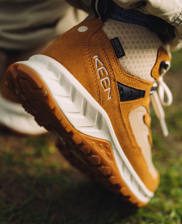 Women's Hightrail Waterproof Hiking Boot  |  Safari/Chipmunk